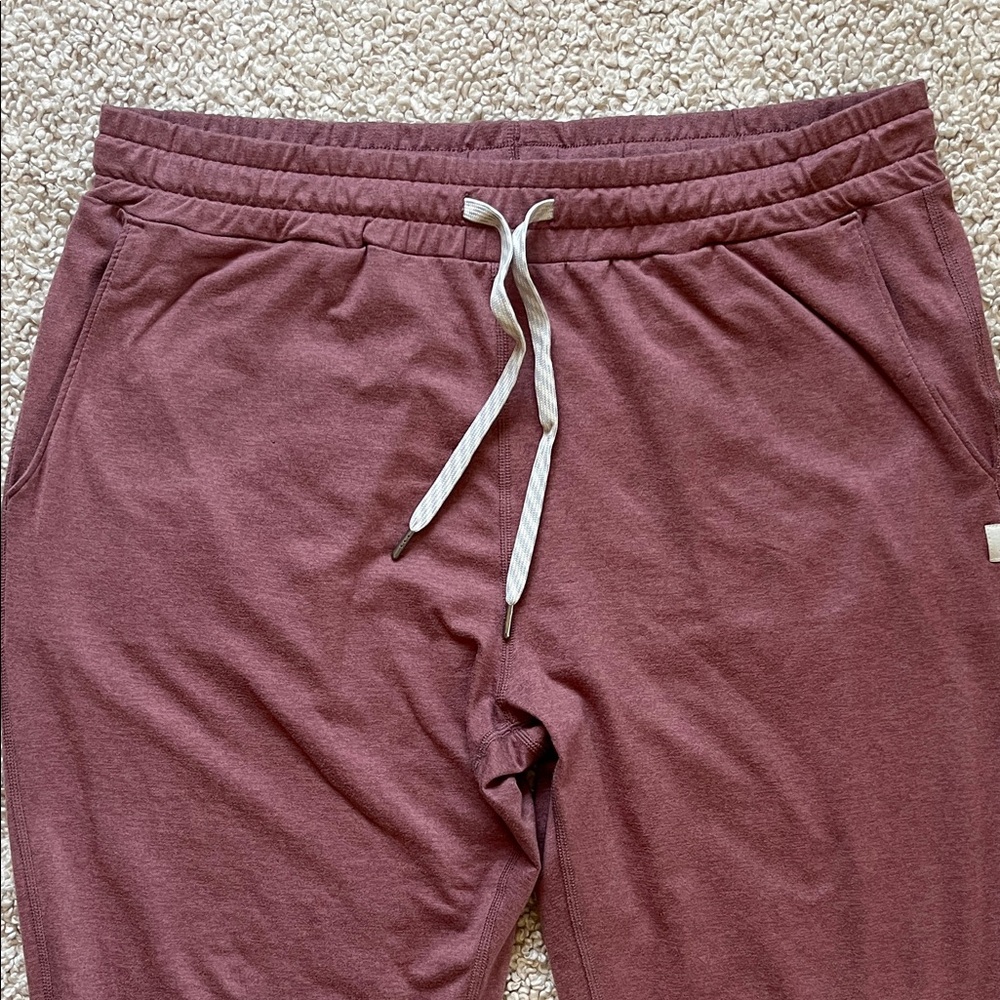 VUORI Performance Joggers Size Medium - Picture 4 of 11